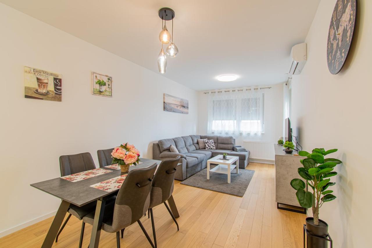 Апартаменты Flexible Selfcheckins 42 - Zagreb - Luxury - Garage Parking - Loggia - Brand New Экстерьер фото