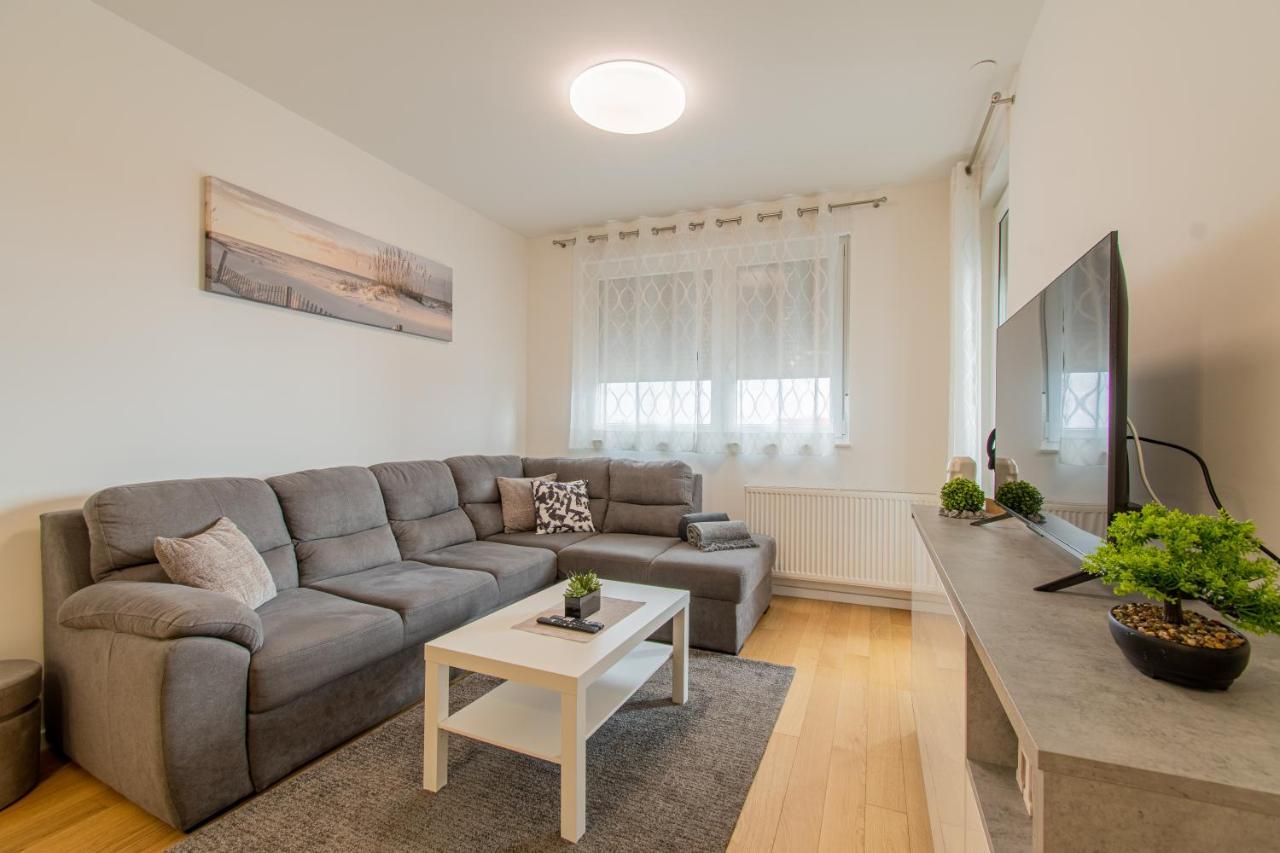 Апартаменты Flexible Selfcheckins 42 - Zagreb - Luxury - Garage Parking - Loggia - Brand New Экстерьер фото